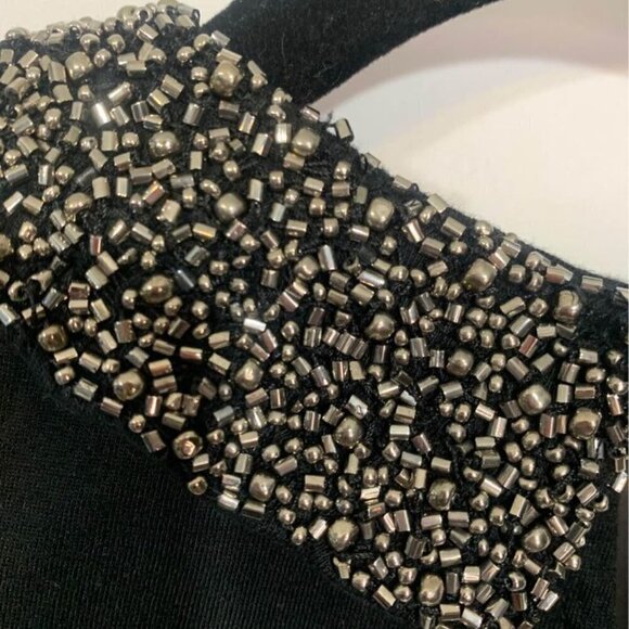 GAP woman’s sleeveless blouse. Embroidered beading collar. Soft! Size XS. Modal/ - Picture 4 of 6